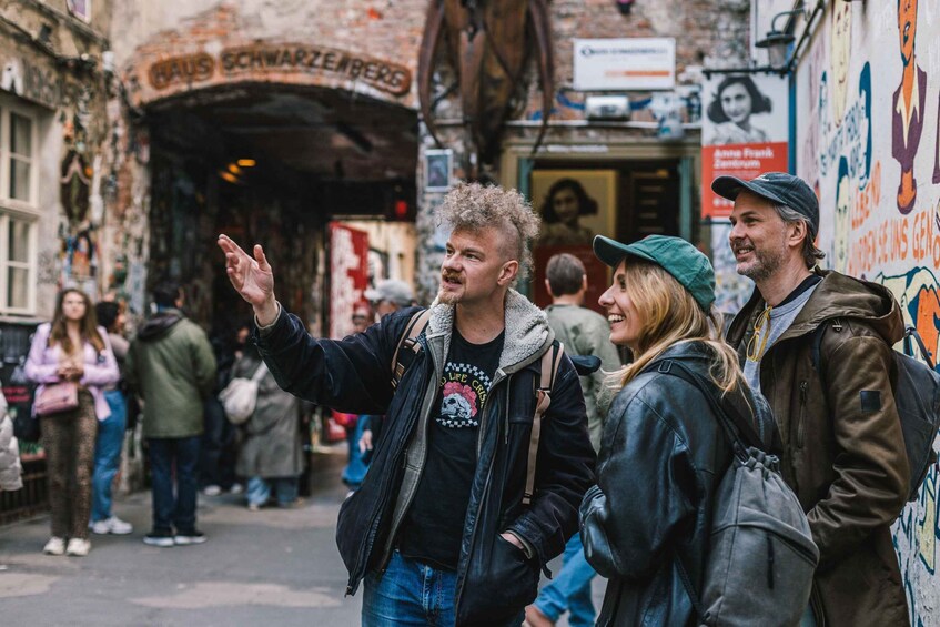Berlin: Alternative Berlin Walking Tour 2