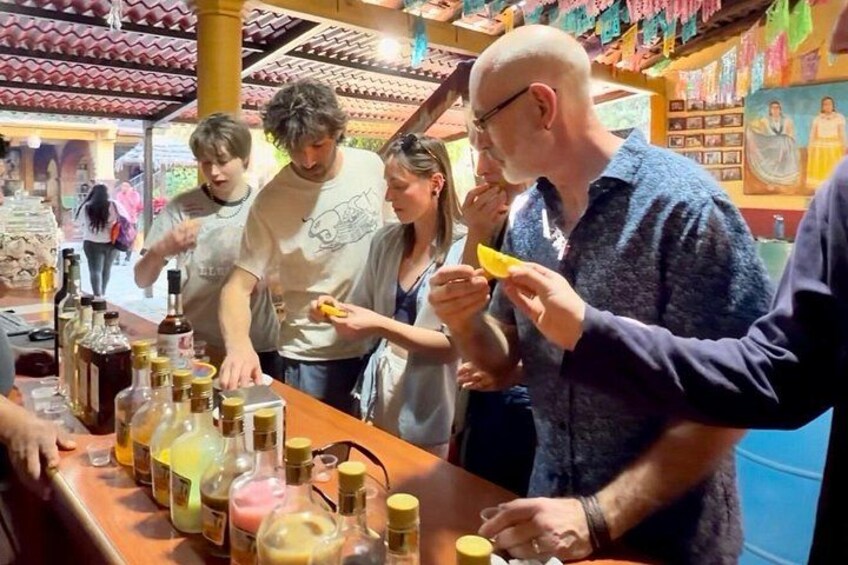 Private Monte Alban VIP : Mezcal and Zapoteco Art 4