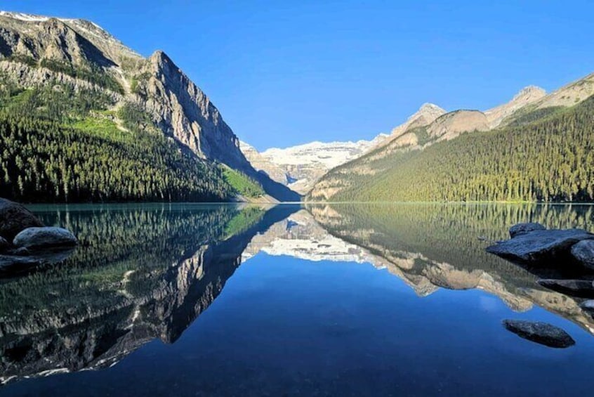 Morning Tour at Moraine Lake(2hrs) & Lake Louise(2hrs) 4