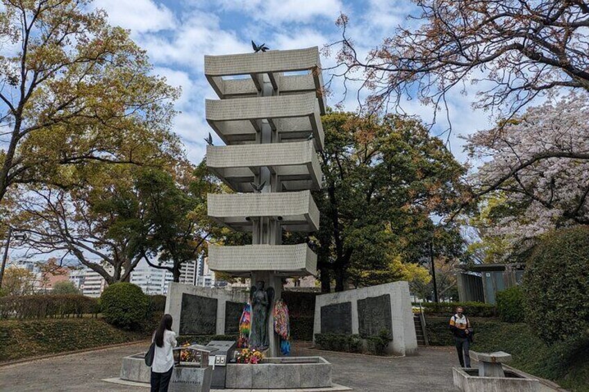 Hiroshima Peace Memorial and Atomic Bomb Dome Private Tour 3