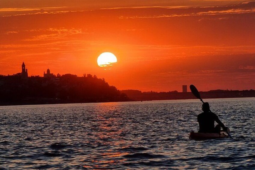 Sunset Kayak Adventure in Belgrade 4