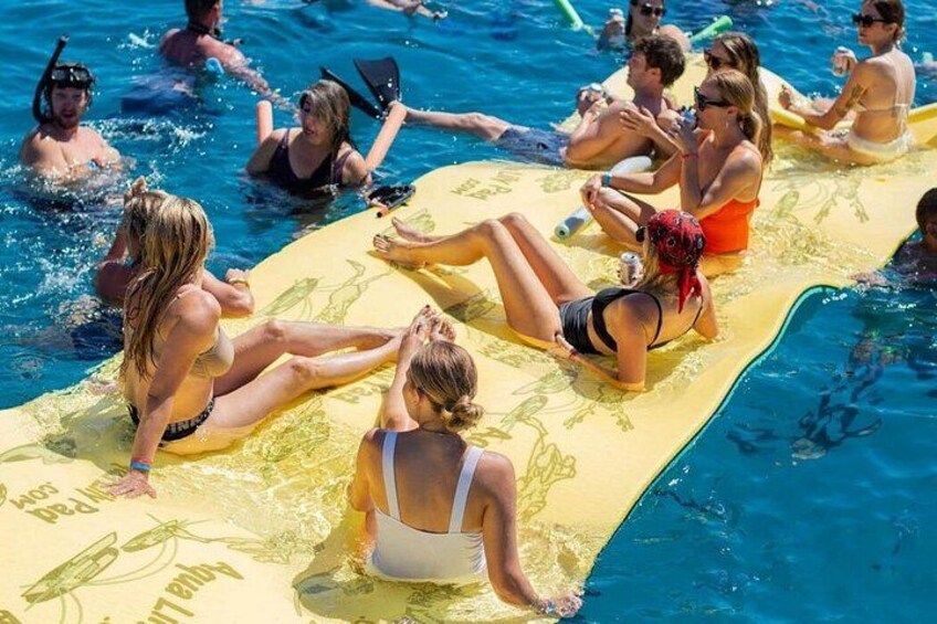 Los Cabos Snorkeling Tour by Boat with Open Bar and Music 5