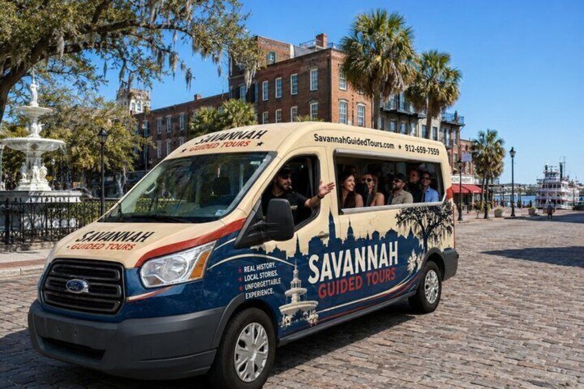 Savannah Historical Guided Open-Air Minibus Cruiser- Free Parking 3