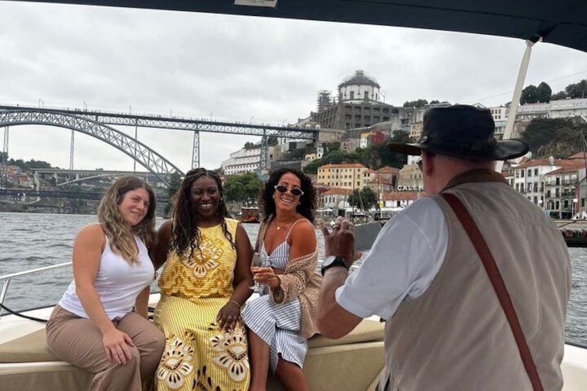 Porto: Douro River Boat Cruise with Port Wine and Snacks 3