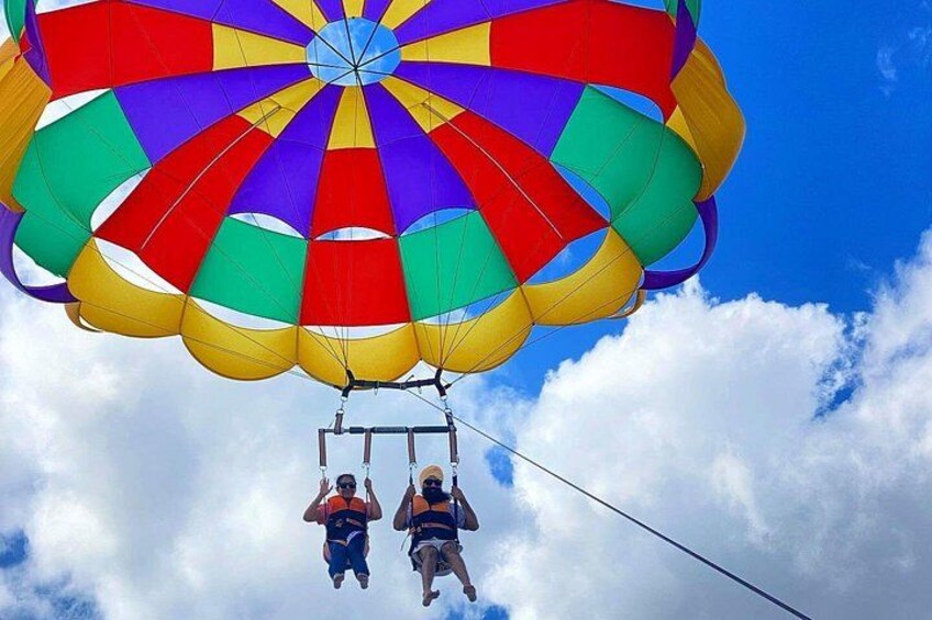 Parasailing on the Gold Coast, Fly solo, Tandem or Triple 5