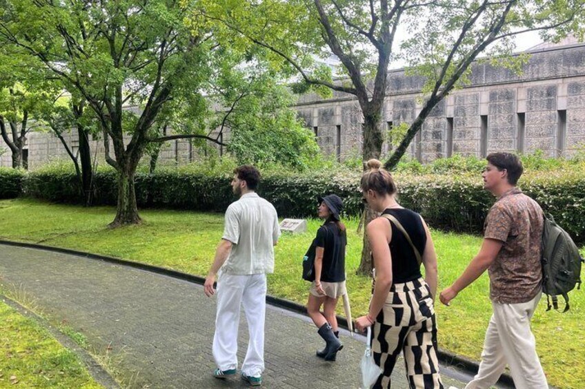 Hiroshima Peace & History Tour: Why the Atomic Bomb Was Dropped 2