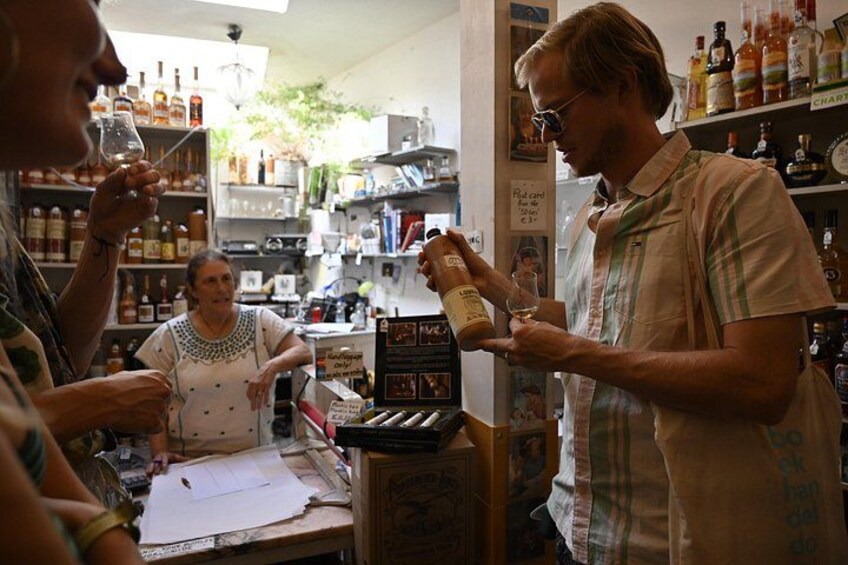 10 Tastes of Utrecht: Food Tour with Full Lunch and 2 Drinks 2