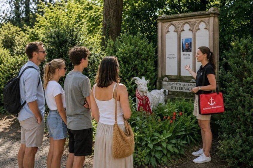 Guided tour with all senses in Melaten Cemetery 5