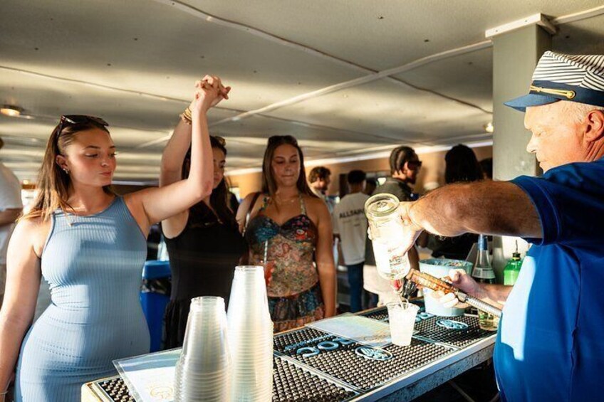 Washington DC Party Yacht Open Bar Cruise on the Potomac 5