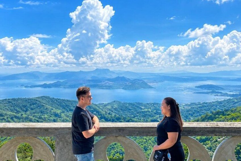 Tagaytay day tour: Private car pick up & drop off 1