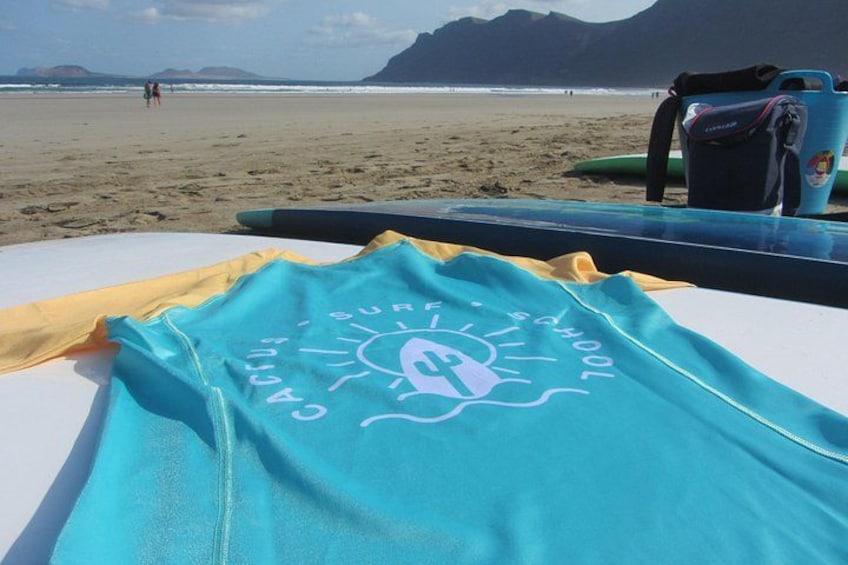Group and private surf classes with a Certified Instructor in Lanzarote 5