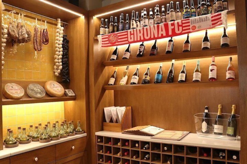 Girona Evening Food Tour and Tapas Bar Experience 2