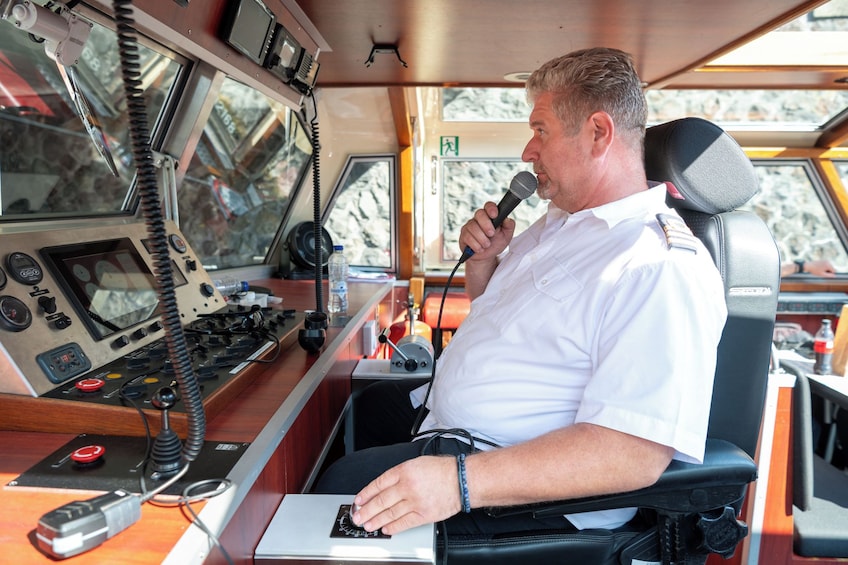 Heineken Canal Cruise with Drinks & Heineken Experience 3