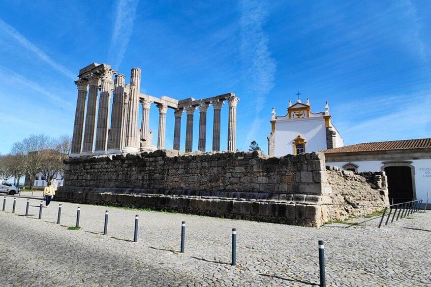 Private Walking Tour in Evora and Winery Experience in Alentejo 1