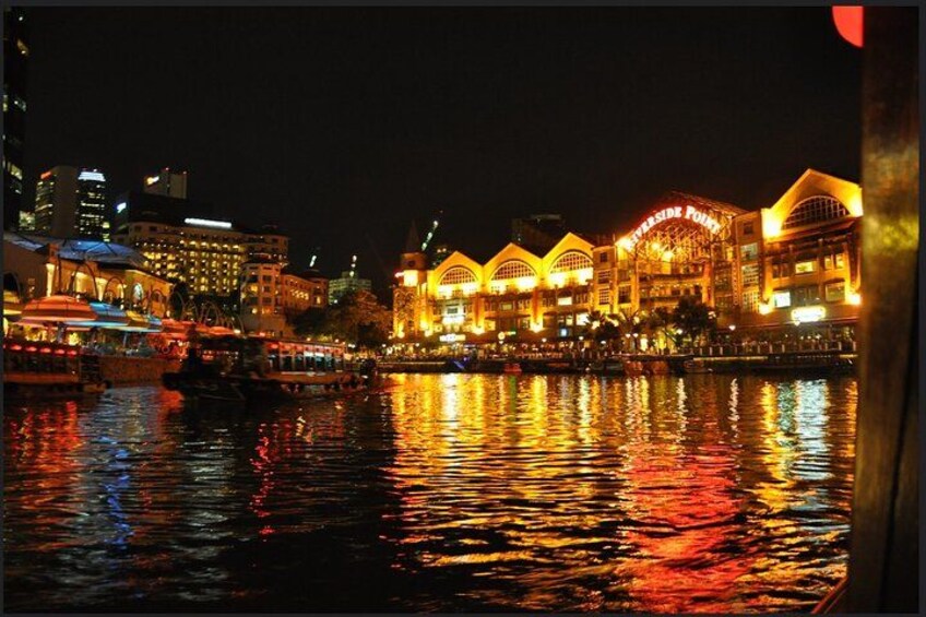 River cruise at clarke quay 4