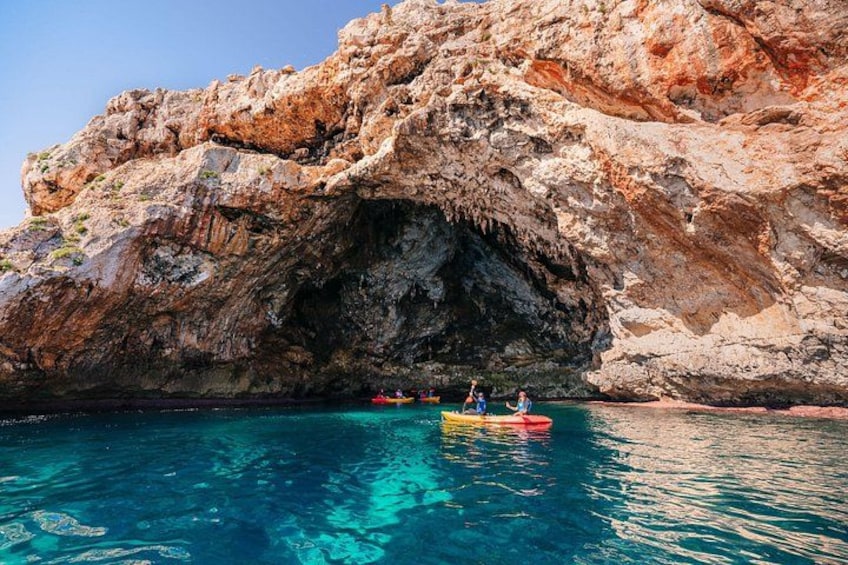 Cala Varques: Guided kayak Sea caves expedition & snorkeling 1