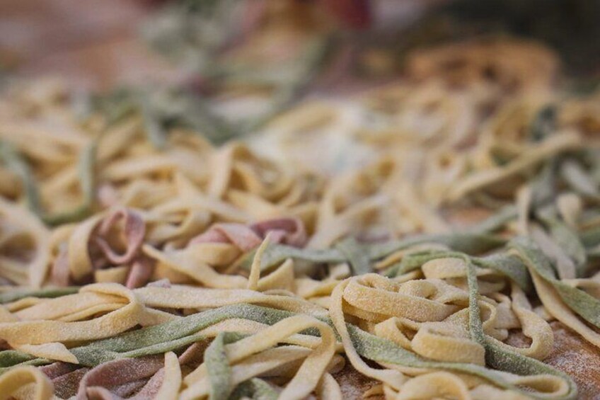 5 hour cooking class with traditional food 3