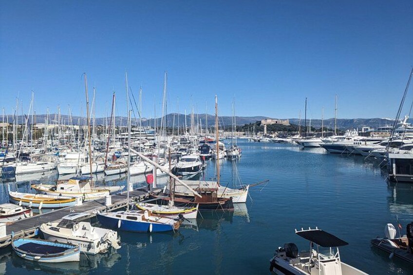 2 Hour Walking Tour in the Old Town of Antibes 4