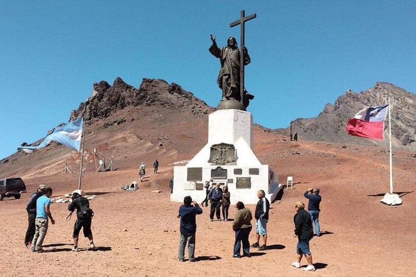 Guided Visit to High Mountains (Aconcagua-Puente del Inca) 1