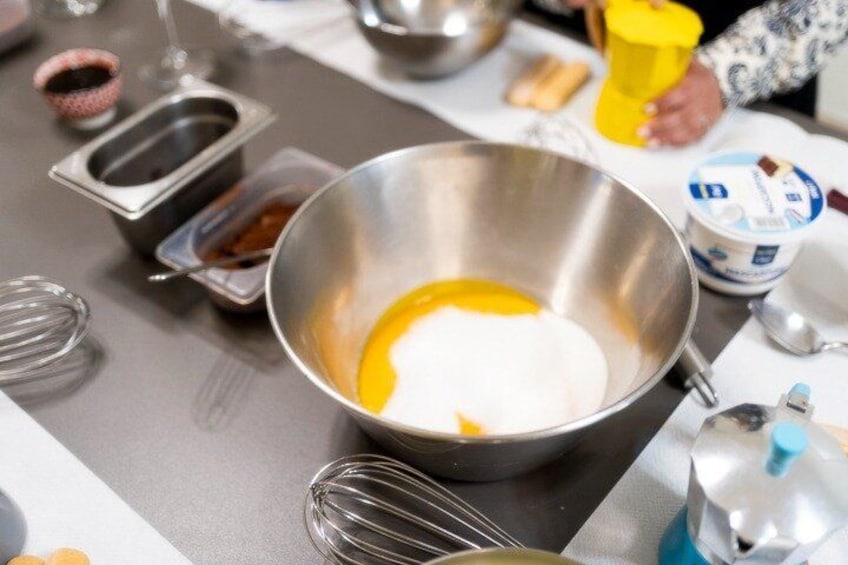 Pizza Cooking Class with Tiramisù and Wine Tasting in Milan 3