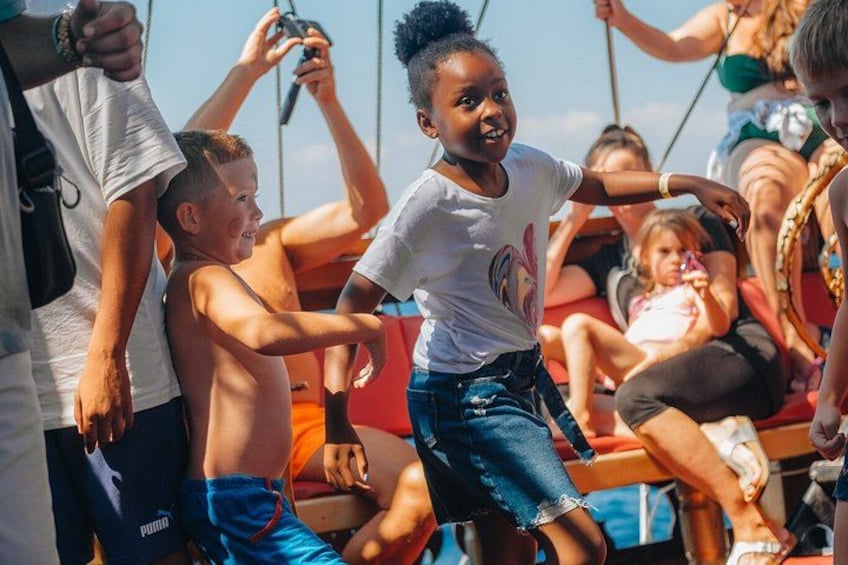 Alanya Pirate Boat with Beverages, Food, and Optional Transfer 2
