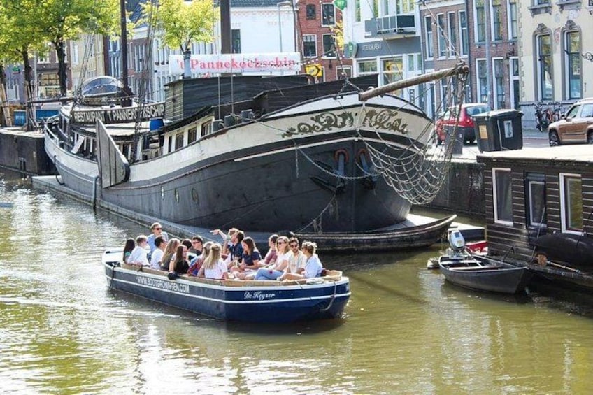 Historical Canal Tour 1
