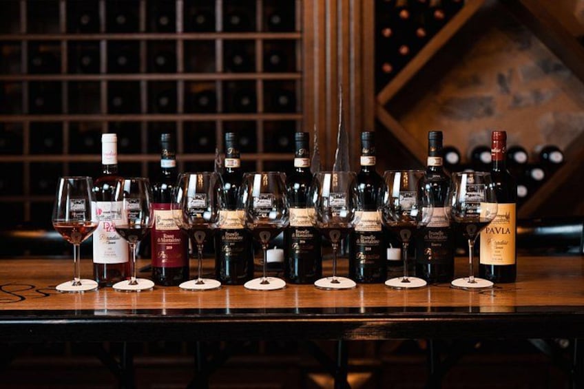 Montalcino: Brunello Wine Tasting & Tuscan Lunch 1