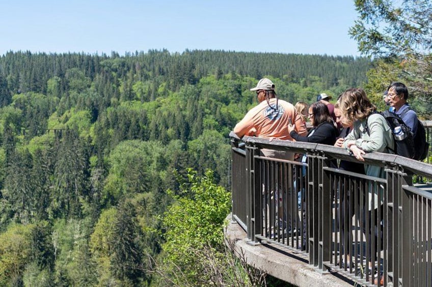 Visit Snoqualmie and Hike to Twin Falls (Transportation included) 1