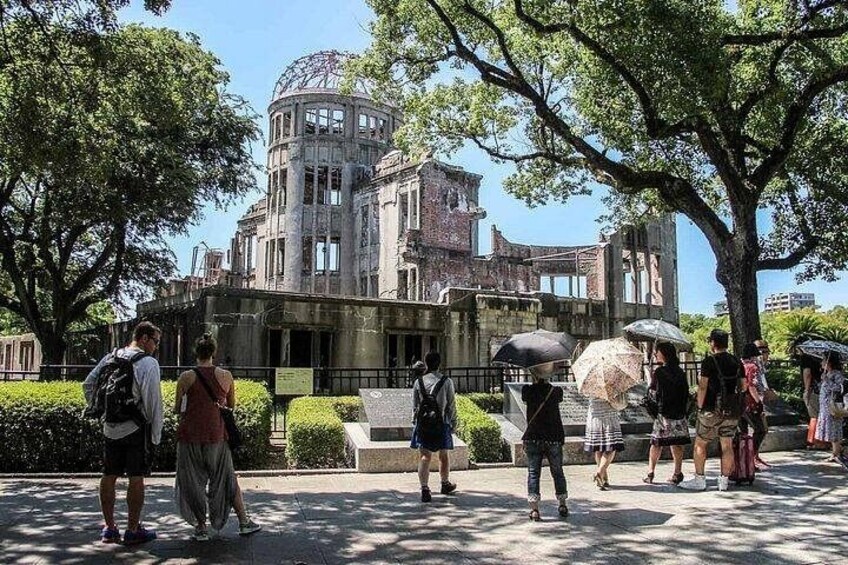 4 Hour Guided Hiroshima Historical Sites and Local Friendly Tour 3
