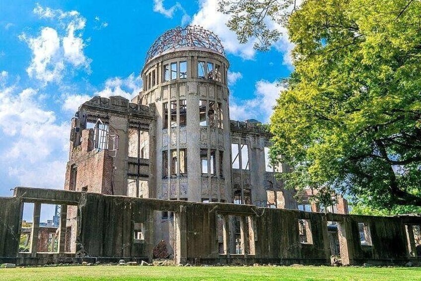 4 Hour Guided Hiroshima Historical Sites and Local Friendly Tour 4