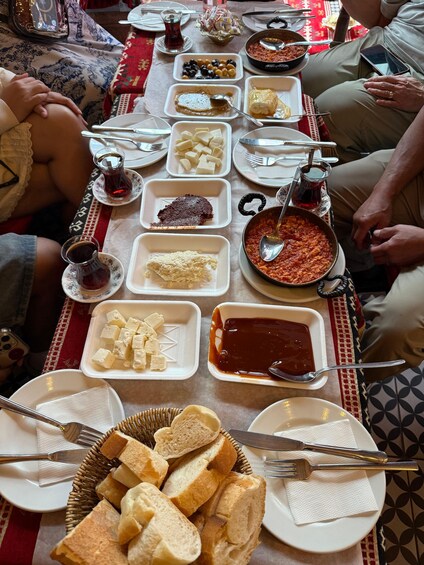 Picture 39 for Activity Istanbul: Guided Food Tour with Ferry Ride and Tastings 2