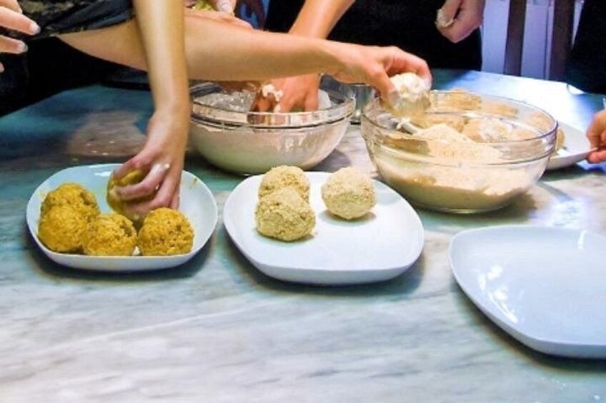 Oil, Wine and Cooking Class Activity in Sicily 2