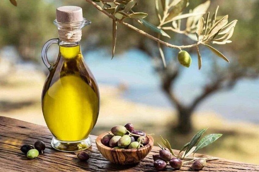 Oil, Wine and Cooking Class Activity in Sicily 5