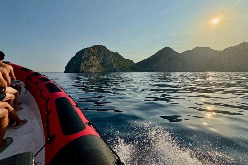 Alcudia: 3H Sightseeing, Sea Caves & Snorkel Speedboat Tour 1