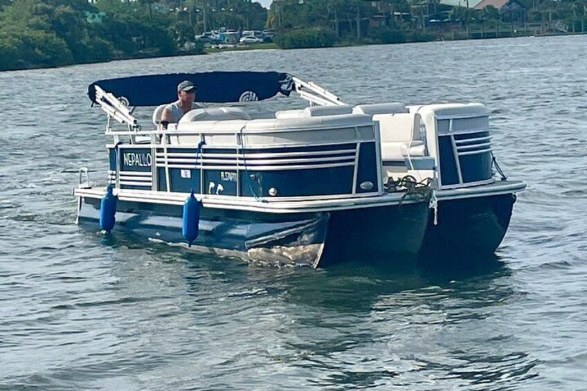 Luxury Tour Boat 2