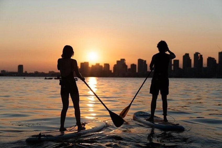 Group Intro to SUP in Toronto Island, Canada 1