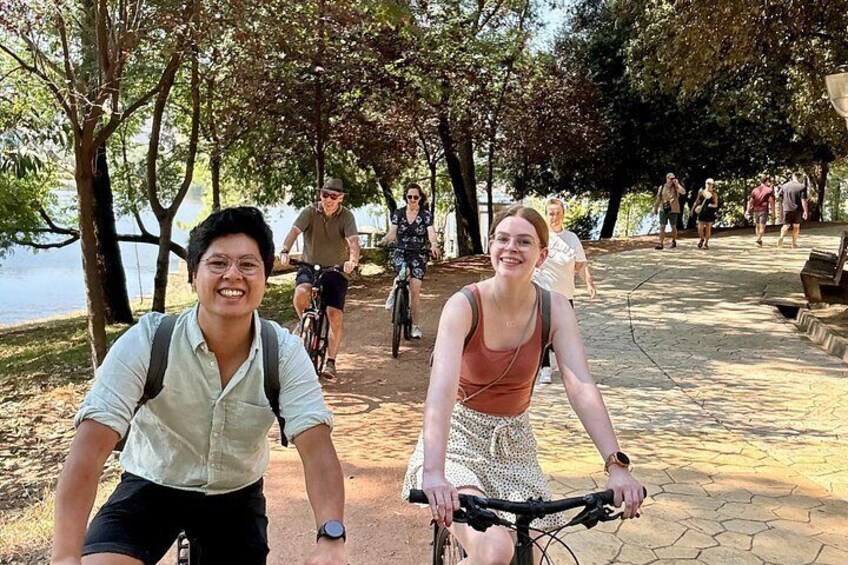 Bike or E-Bike Tour Tirana: Highlights & Grand Park Guided Cycle 3