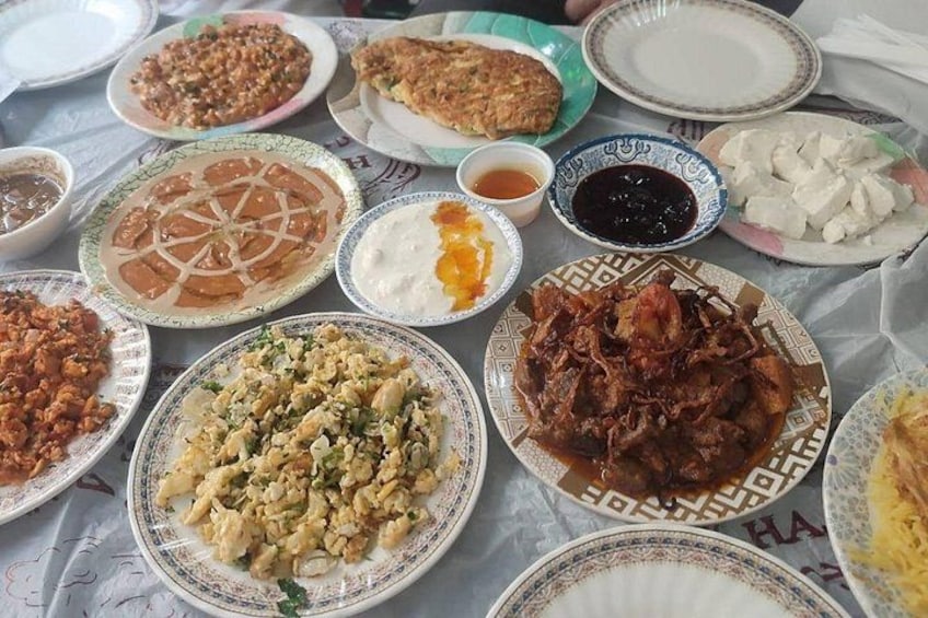 Traditional Bahrain Food Tasting Tour 1