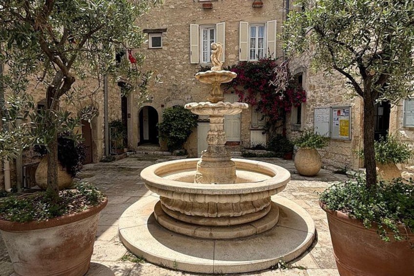 Villages Médiévaux,Grasse, Gourdon, Tourrettes sur Loup, St Paul 4