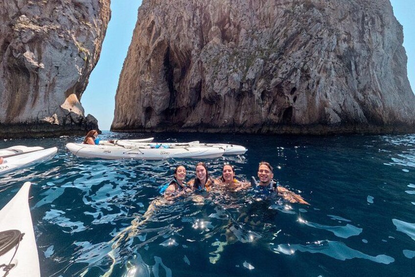 Kayaking on Capri, between emerald water and postcard views. 2