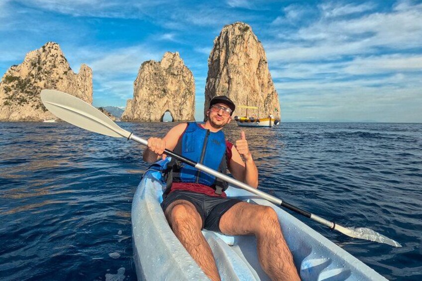 Kayaking on Capri with a view of the cliffs, emotions on the edge of the water. 4