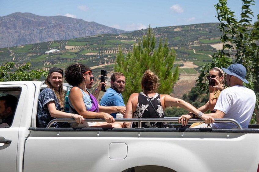 Wine Tasting at Douloufakis Winery’s Vineyards in Crete 2