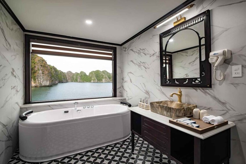 Picture 2 for Activity Hanoi: 3-Day Ninh Binh, Ha Long & Lan Ha Bay Luxury Cruise 2