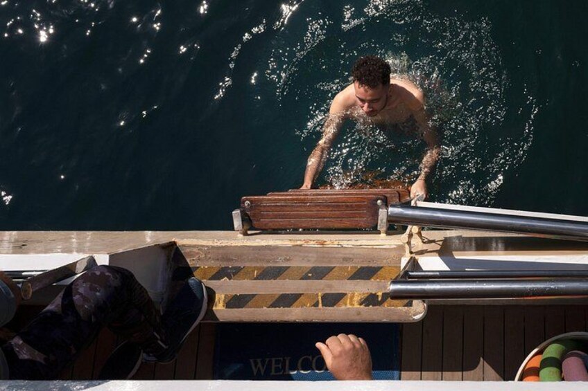 Santorini Tour of Caldera with Glass bottom Boat 2