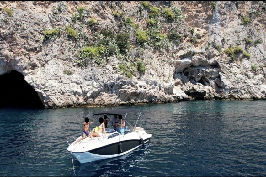Private Boat Tour from Nice to Monaco, Cannes, Menton 1