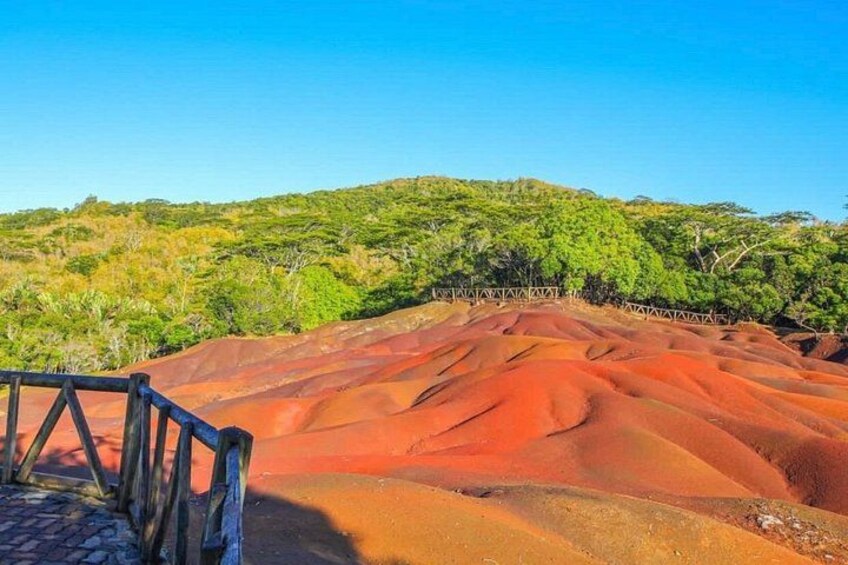 Chamarel 7 Coloured Earth 5