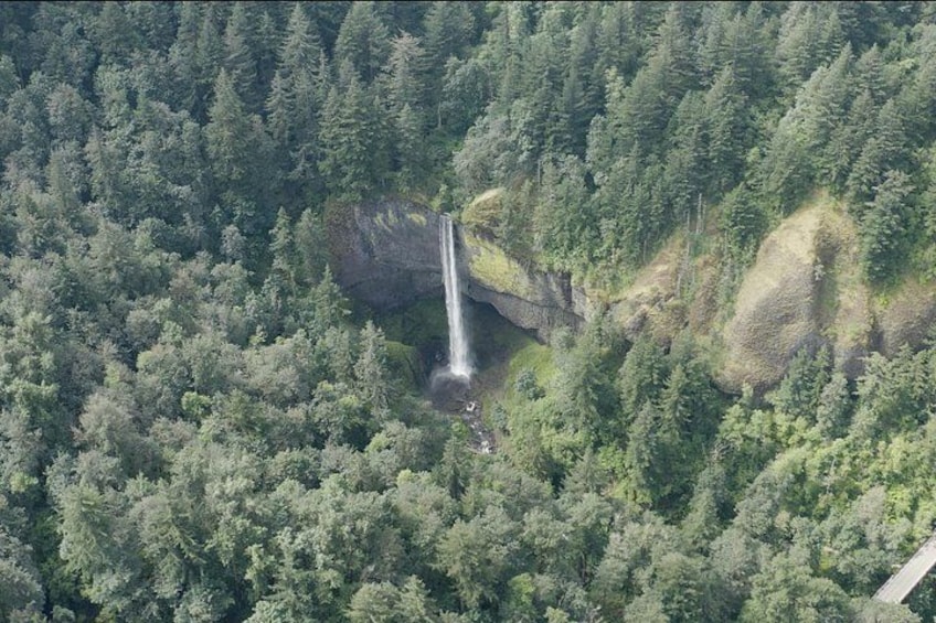 Sunset Tour of Multnomah Falls plus Vista House and Other Falls 2