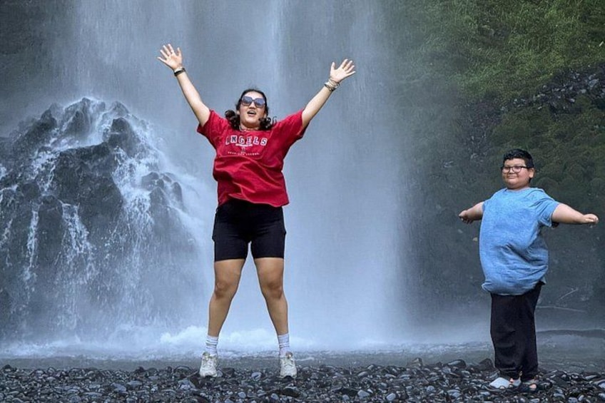 Sunset Tour of Multnomah Falls plus Vista House and Other Falls 5