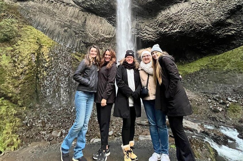Sunset Tour of Multnomah Falls plus Vista House and Other Falls 4