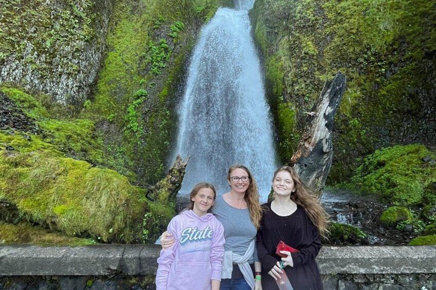 Sunset Tour of Multnomah Falls plus Vista House and Other Falls 2